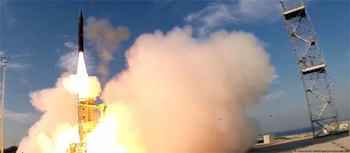 Alemanha incorpora tecnologia avançada de defesa com o lançamento do escudo antimísseis Arrow 3