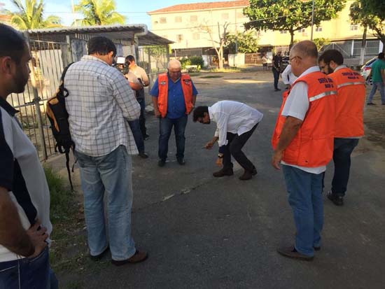 Técnicos da UFRN buscam causas de fissuras no Pinheiro