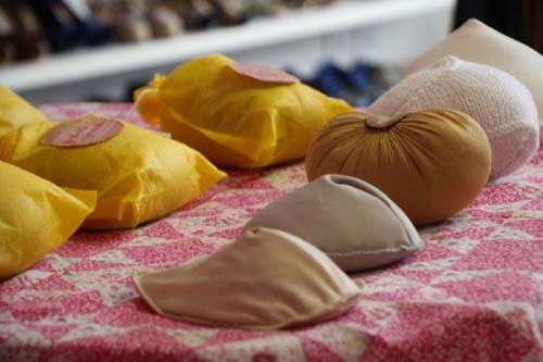 Próteses mamárias são doadas para mulheres vítimas de câncer de mama