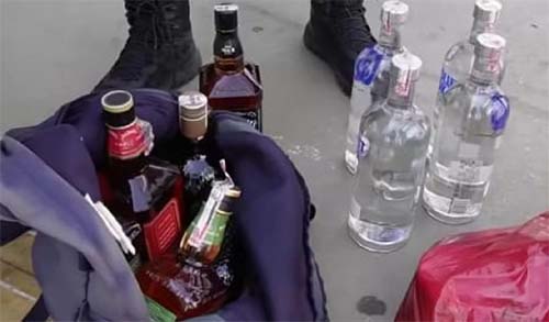 Suspeitos de roubo são detidos após furtarem bebidas e roupas em supermercado de União dos Palmares