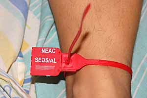 PC discute uso de pulseiras de identificação de cadáveres