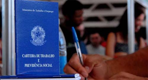 Taxa de desemprego sobe para 12,4% e desalento bate recorde