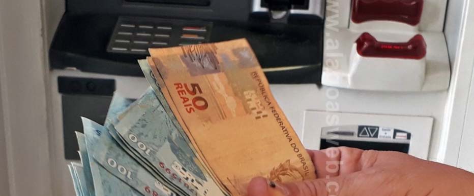 Salário mínimo R$ 1.212 começa a valer a partir de hoje