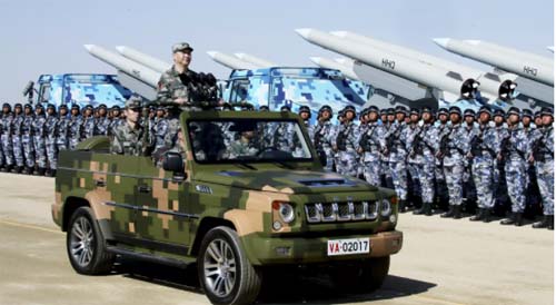 Xi Jinping assina ordem de mobilização militar e clama por 'treinamento com operações de combate'