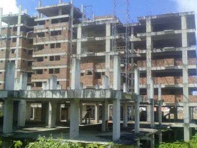 Prédios abandonados em Maceió estão à mercê do tempo e do descaso