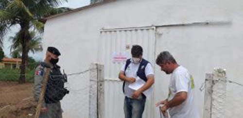 Vigilância Sanitária e PM interditam abatedouro clandestino