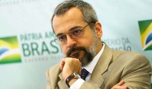 MEC recua e anuncia desbloqueio de 3.182 bolsas de estudo