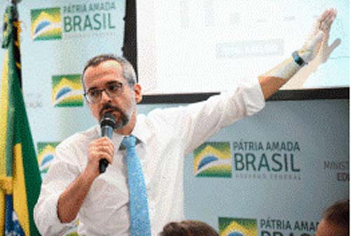 Weintraub espera adesão de 1/4 das universidades federais no Future-se