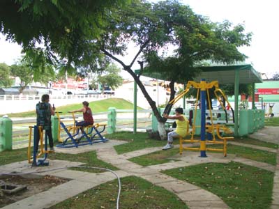 'Academia' popular instalada pela Prefeitura de União recebe dezenas de pessoas diariamente