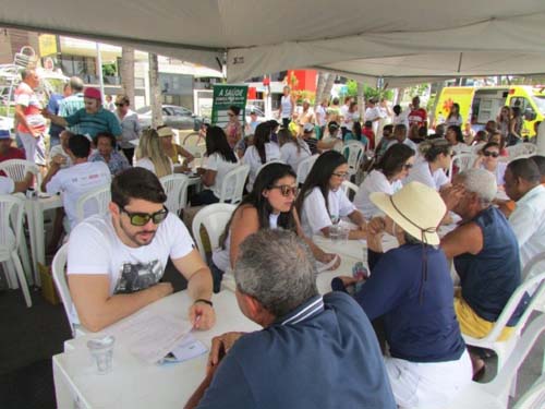 Ação do HGE para prevenção ao pé diabético vai levar serviços à orla de Maceió