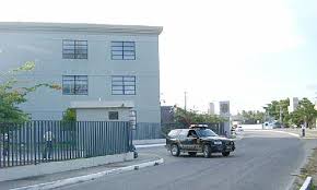 Homem é preso com maconha e dinheiro falso em Maceió