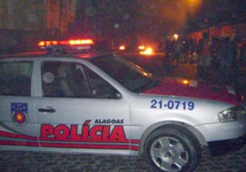 Troca de tiros com a Polícia Militar deixa um morto em Maceió