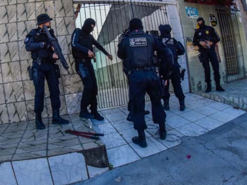 Operação cumpre 12 mandados contra homicidas em bairros da parte alta da capital