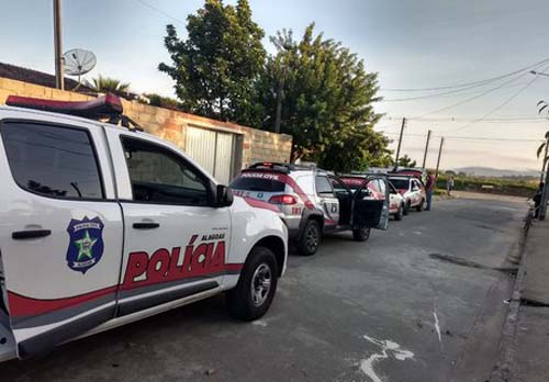 Em Alagoas, líder do PCC usa a filha de 3 meses como escudo para não se entregar a polícia