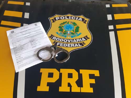 Polícia Rodoviária Federal prende foragido da Justiça em Rio Largo