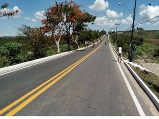 Acidente envolvendo animal deixa duas pessoas feridas em Olivença