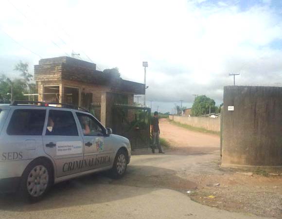 Homem é encontrado com cabeça decepada em fazenda do Benedito Bentes