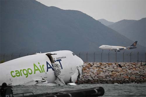 Acidente aéreo em Hong Kong resulta na tragédia de duas vítimas fatais