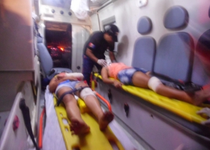 Quatro pessoas em uma só moto sofrem acidente e ficam feridas em Inhapi