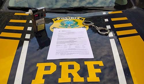PRF prende homem embriagado e provocar acidente em Murici