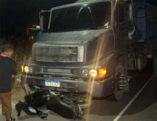 Fatalidade na AL-110: motociclista é arrastado por caminhão e morre no local