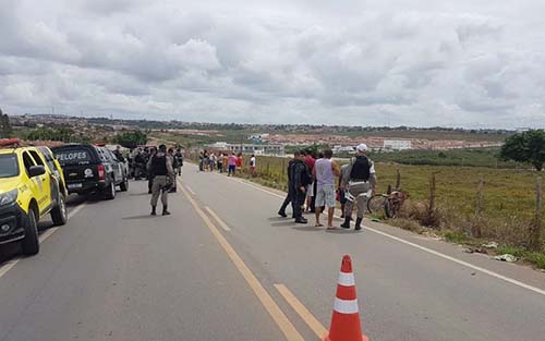 Motociclista morre ao colidir contra mureta na AL-115