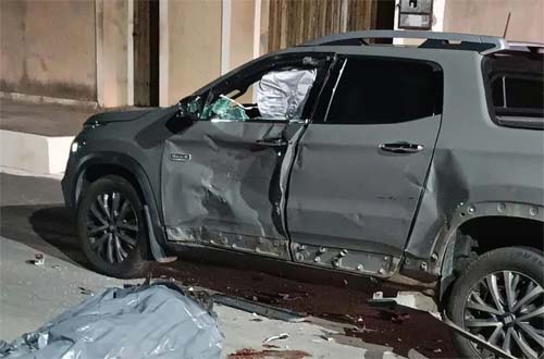 Arapiraca: jovem de 20 anos morre e mulher fica ferida em colisão entre motocicleta e carro