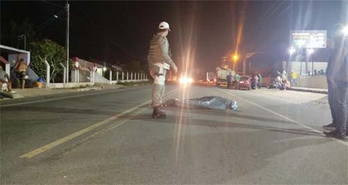 Acidente Fatal na AL-110: Pai Morre e Filho Fica Ferido em Colisão Entre Moto e Caminhão