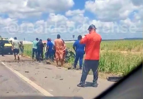 Acidente em Atalaia deixa pelo menos 01 pessoa morta após colisão Carro Carreta