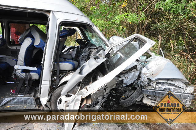 Colisão entre Corsa Classic e Sprint deixa seis mortos e dezesseis feridos na zona rural de Branquinha