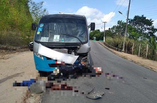 Um morre e outro fica ferido em acidente entre motocicleta e micro-ônibus, em Pilar