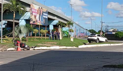 Motociclista morre após ser atropelado por carro na BR-104, em Rio Largo