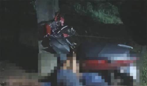 Casal morre abraçado após colisão de motocicleta com poste em Alagoas