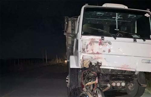 Moto é arrastada por 10 metros em trecho da AL 220; dois mortos