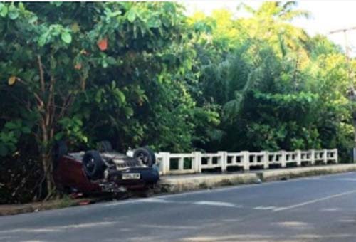 Criança de 10 anos morre após colisão lateral entre dois carros na AL-101 Norte, em Maceió