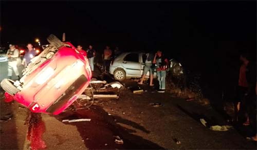 Batida frontal durante ultrapassagem deixa 3 mortos e jum ferido na Al-115