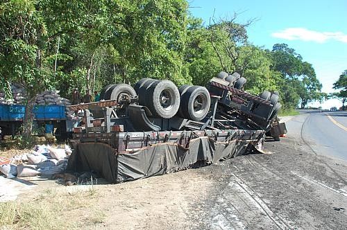 Acidente deixa grávida e outras cinco pessoas feridas na Ladeira do Catolé