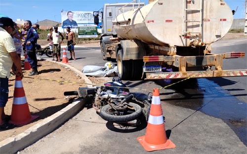 Acidente na AL-115 entre caminhão e moto termina com um morto