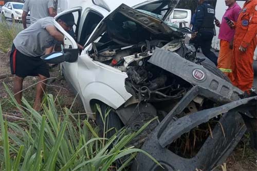 Colisão frontal na BR-424 resulta em uma morte e uma pessoa ferida