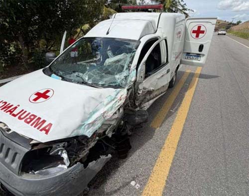 Hospital de Arapiraca mantém três pacientes sob cuidados após grave acidente na BR-316