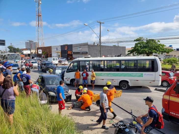 Vítimas de acidente na Av. Menino Marcelo são identificadas