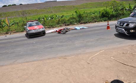 Acidente envolvendo D20 e caminhão deixa uma pessoa morta em Messias