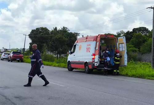 Quatro pessoas ficam feridas em capotamento próximo ao Mirante do Gunga, em Roteiro