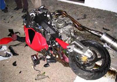 Homens morrem após colisão entre motos