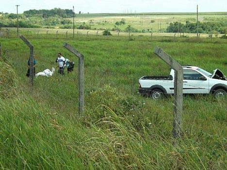 Jovens ficam feridos após colisão de moto com ‘cinquentinha’ em Penedo 