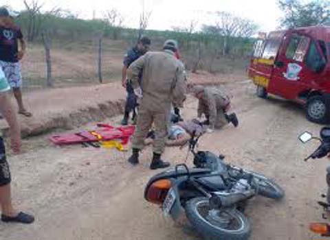 Homem morre após cair de moto na zona rural de Minador do Negrão 