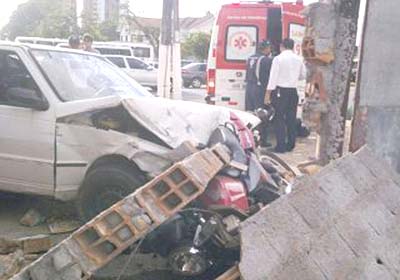 Motorista é apedrejado, desmaia e atropela três na Fernandes Lima 