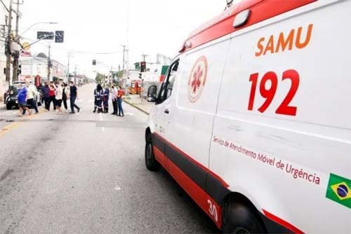 Colisão de moto em carro de boi deixa homem ferido, na AL-220