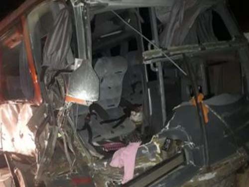 Três pessoas morrem após acidente com ônibus que saiu de AL e seguia para SP