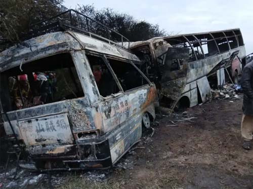 Acidente entre ônibus deixa 37 mortos e 30 feridos na região do Kilimanjaro, na Tanzânia